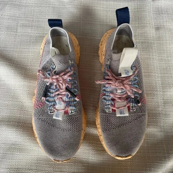 COPY - Nike Shoes - Sz. 6M / 8W