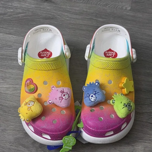 Crocs Care Bears Crush Clog Size M4 W6 Multicolor Light Up S'allume