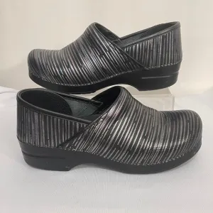 Dansko Clogs Womens EU 41 US 10.5-11 Black Metallic Striped Slip On Comfort Shoe