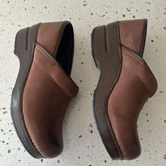Dansko Professional Brown Leather Clogs Slip On Shoes Women's Size 36 EUC