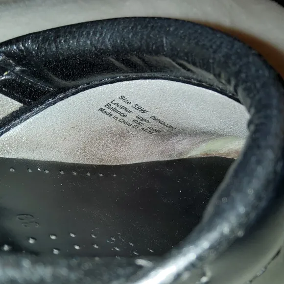 Dansko Professional Clog Shoe Black Leather Sz 39 Wide US 8.5-9 style 099020202