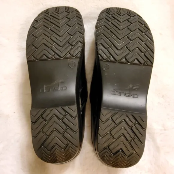 Dansko Professional Clog Shoe Black Leather Sz 39 Wide US 8.5-9 style 099020202