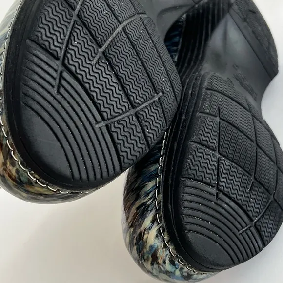 Dansko Women's Size US 8.5 - 9 EU 39 LT Pro Blue Waves Clogs Professional Shoes