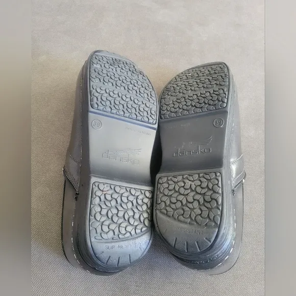 Dansko Women's XP Clog - Black Waterproof Sz 39 / US 9