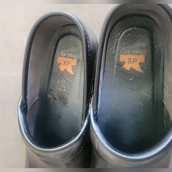 Dansko Women's XP Clog - Black Waterproof Sz 39 / US 9
