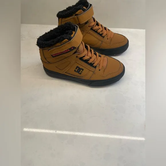 DC Kids Pure High Top Wheat &amp; Black Shoes Youth Size 13.