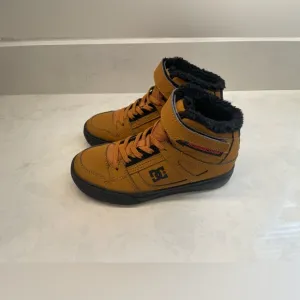 DC Kids Pure High Top Wheat &amp; Black Shoes Youth Size 13.