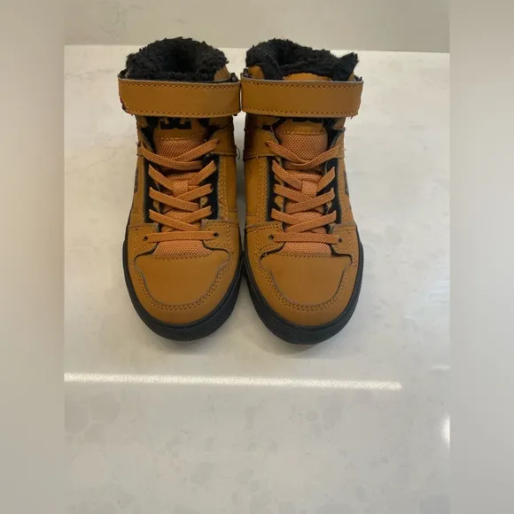DC Kids Pure High Top Wheat &amp; Black Shoes Youth Size 13.
