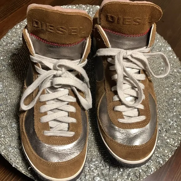 DIESEL Highly Strung sneakers  Shoes Mens Casual Sneakers sz 8.5./eu 41