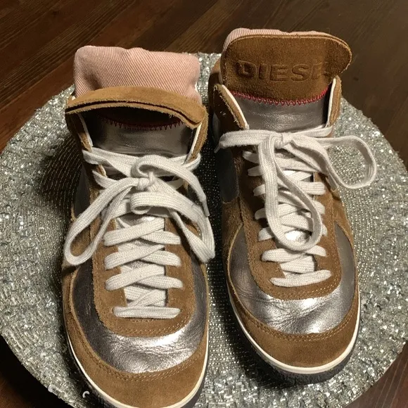 DIESEL Highly Strung sneakers  Shoes Mens Casual Sneakers sz 8.5./eu 41