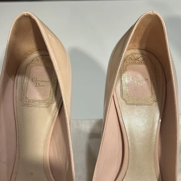 Dior Women's Cream Pumps