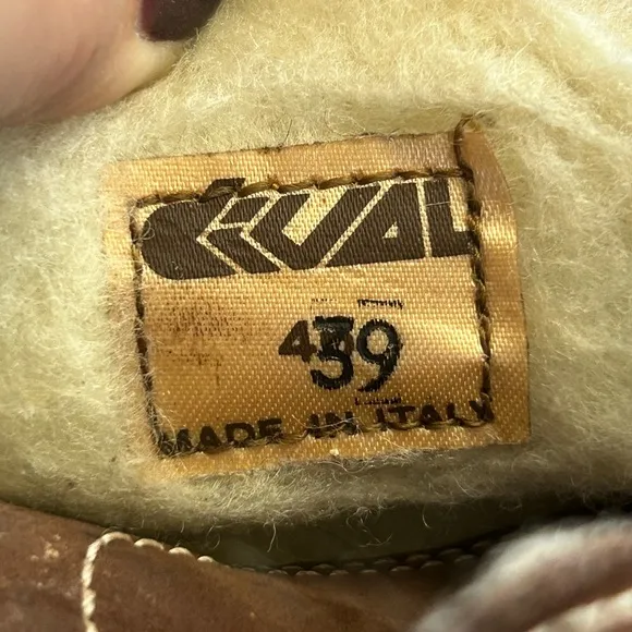 Dival Italian made shoes virgen wool embroidery camping mountain cabin comfy