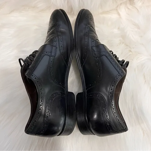 Dolce Gabbana 5756 Made in Italy Size 9 Black shoes Lace Up Wingtip