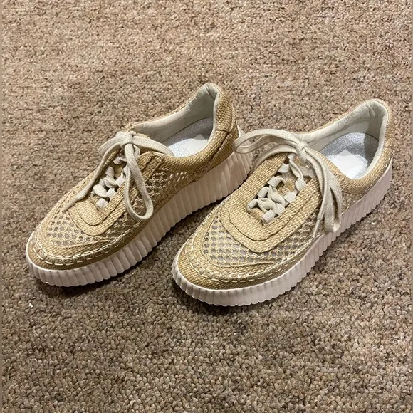 Dolce Vita‎ Dolen Women's Athletic Lt Natural Raffia Shoes.