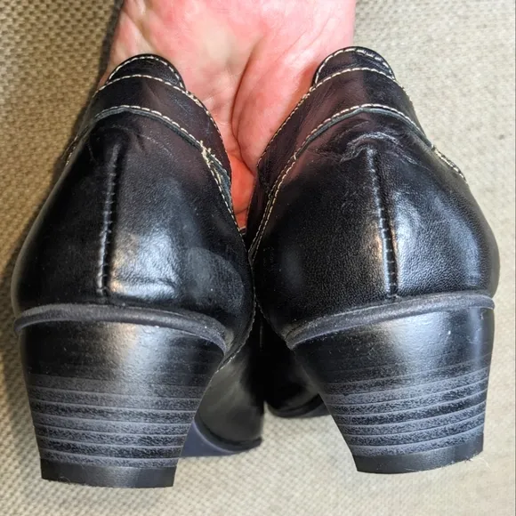 DorKing Triana EUC Black Leather Mary Janes w/ Silver Details sz 8.5