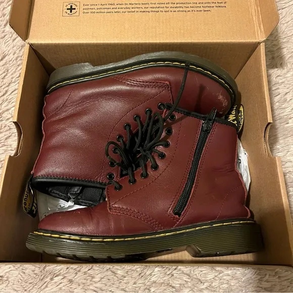 Dr. Martens 1460 kids ankle Maroon Boots sz 2 cherry red leather hightop shoes
