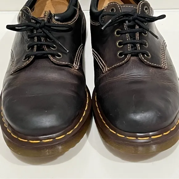 Dr. Martens 8053 Crazy Horse dark brown leather shoes, low top, unisex, sz 11 M