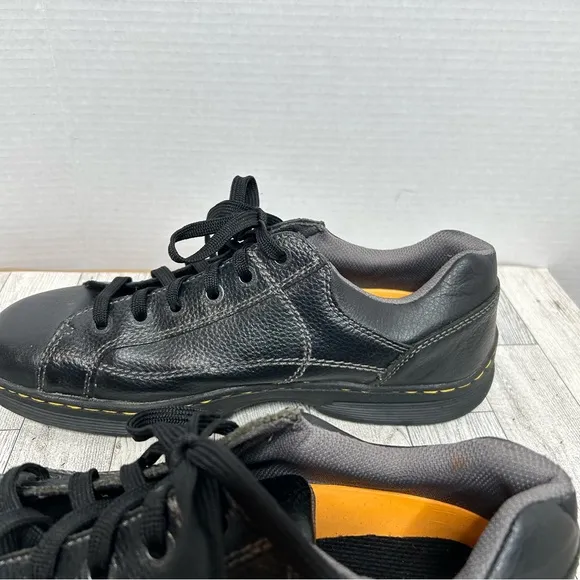 Dr. Martens men’s black lace up Adirondac shoes
