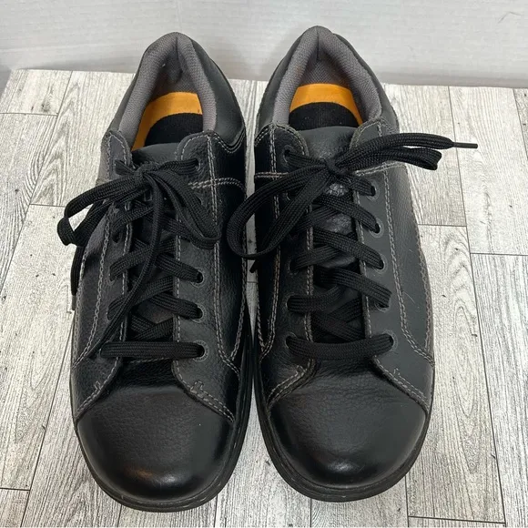 Dr. Martens men’s black lace up Adirondac shoes