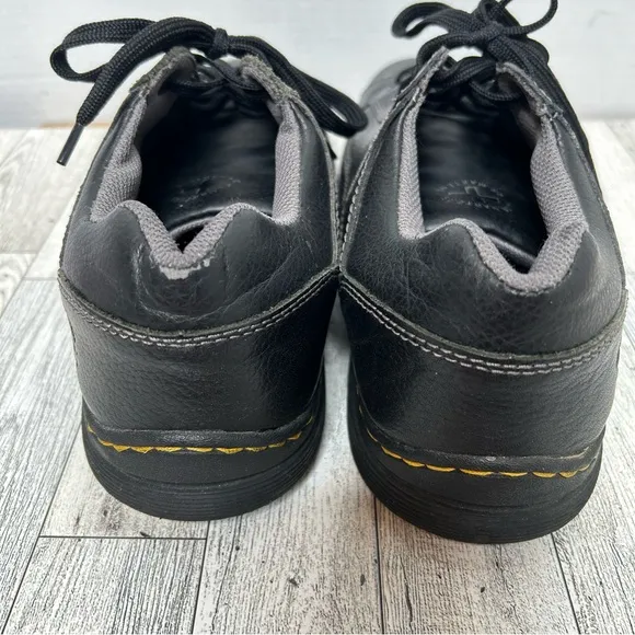Dr. Martens men’s black lace up Adirondac shoes
