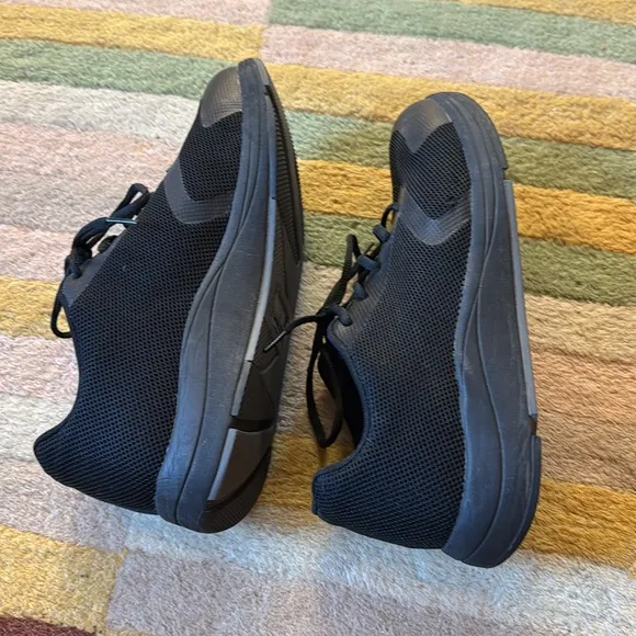 Drew Stable Sneaker 112495 size 10 4W 45