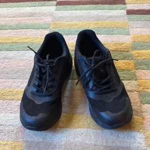 Drew Stable Sneaker 112495 size 10 4W 45