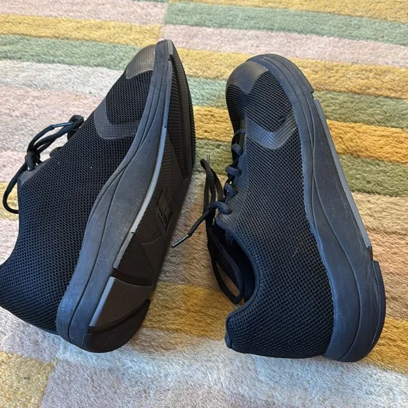 Drew Stable Sneaker 112495 size 10 4W 45
