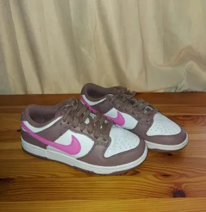Dunk Low Womens Shoes  okey Mauve/Playful Pink/White Sz7.5