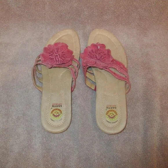 Earth Spirit Gelron Meri Sandals Size 9 Suede Flower Padded Flip Flops Thong M