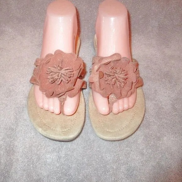 Earth Spirit Gelron Meri Sandals Size 9 Suede Flower Padded Flip Flops Thong