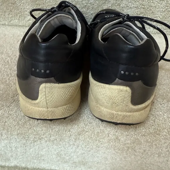 ECCO Biom Golf Shoes Mens 9-9.5 EU 43 Black Leather Low Top Comfort Sneakers