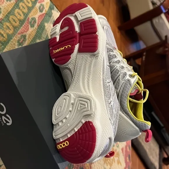 Ecco Biom Performance‎ Train Athletic shoes Size 38 7-7.5 NEW $145
