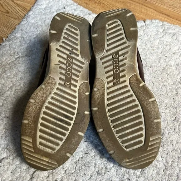 ECCO: Classic Mens Leather Brown Tan Accent Lace Up Lace Up Sneakers Size 43