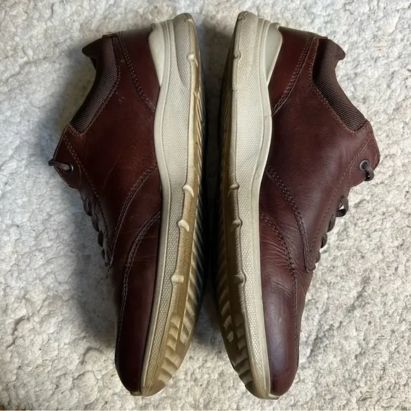 ECCO: Classic Mens Leather Brown Tan Accent Lace Up Lace Up Sneakers Size 43