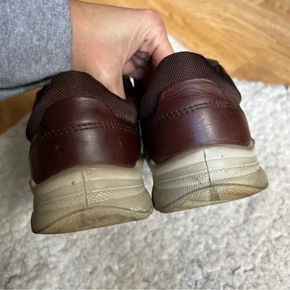 ECCO: Classic Mens Leather Brown Tan Accent Lace Up Lace Up Sneakers Size 43