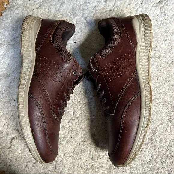 ECCO: Classic Mens Leather Brown Tan Accent Lace Up Lace Up Sneakers Size 43