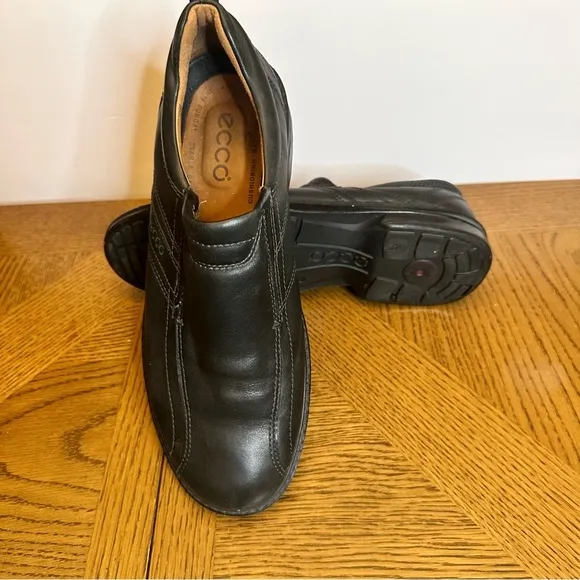 Ecco Mens Loafers Shoes Sz 45 US 11 Black Light Shock Point Slip On Loafers EUC