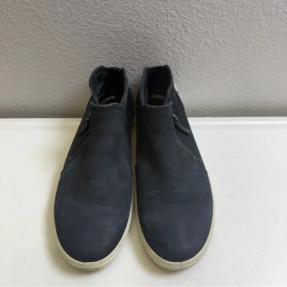 Ecco Sneaker Bootie Womens Size 8  Nubuck Low Zip Shoes Dark Blue
