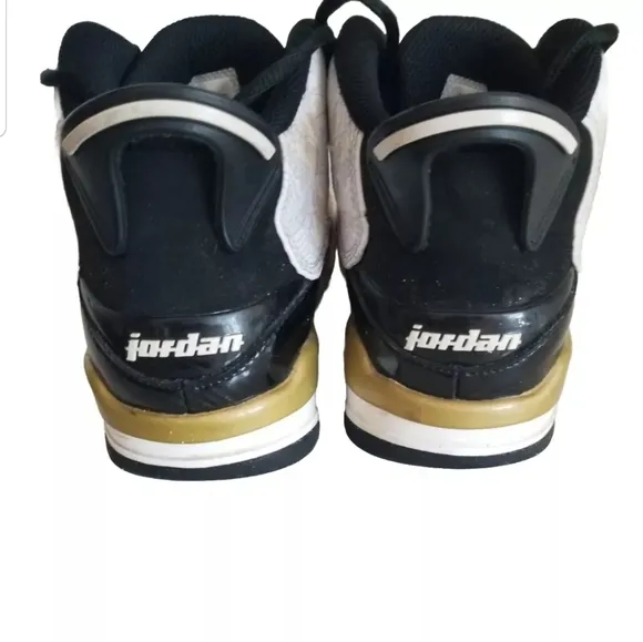 EUC Nike Air Jordan DUB Zero Black/White-Metallic Gold 311047-005 Size 7Y