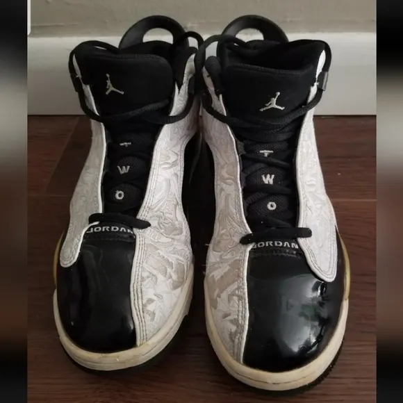 EUC Nike Air Jordan DUB Zero Black/White-Metallic Gold 311047-005 Size 7Y