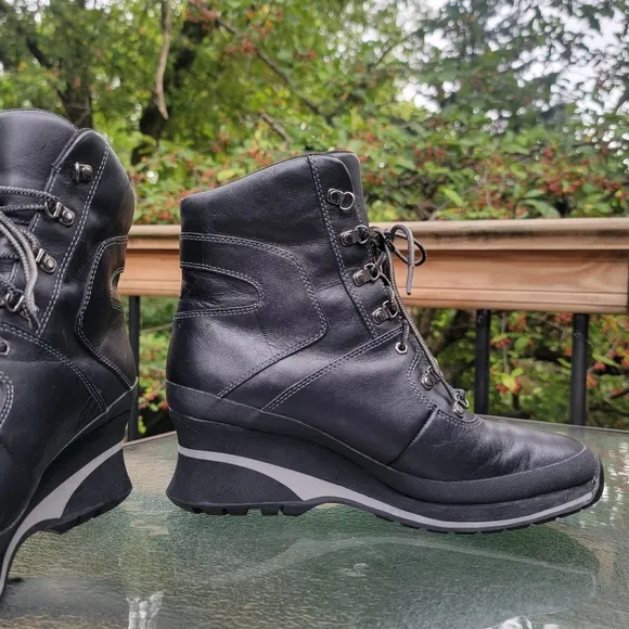 EUC Timberland Leather Lace Up High Heel‎ Wedge Ankle Boots Booties 9.5 M