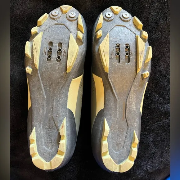Fi’zi:k TERRA X5 (Gravel biking Shoes)