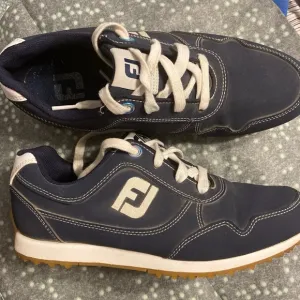 FootJoy FJ Sport Retro Spikeless Golf Shoes 92387 Navy Blue White Women's 7