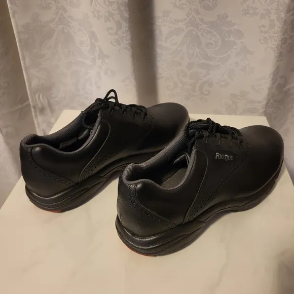Footjoy Greenjoys  Men's Golf Shoes, Size 12W, Black, Red Bottom Sole Detail