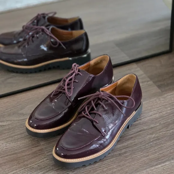 Franco Sarto Charles Burgundy Faux Patent Lug Sole Oxford Shoes, Size 8