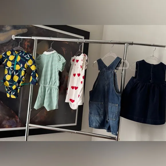 Get 5 high-quality outfits for the price of one outfit. for ages 1 to 2😍
