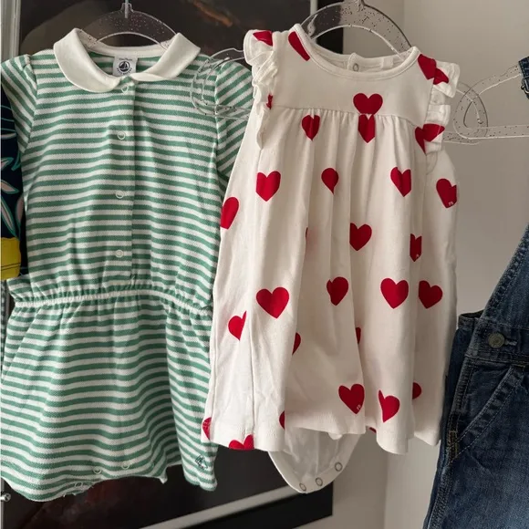Get 5 high-quality outfits for the price of one outfit. for ages 1 to 2😍
