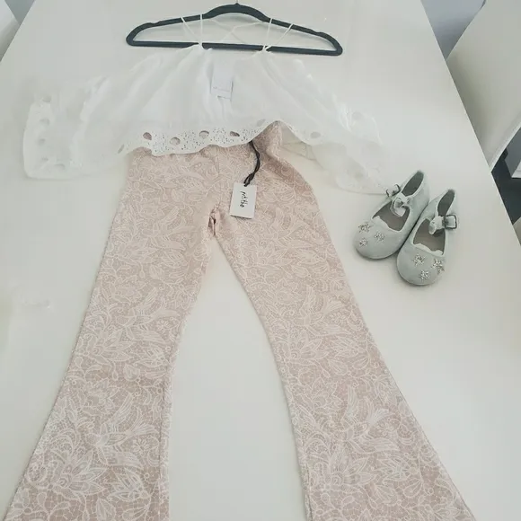 Girls clothes/ top/pants/shoes (NWT) HOBO
