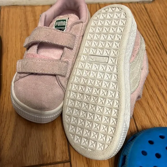 Girls lot of 6 shoes. Size 8