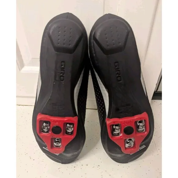 GIRO REGIME CYCLING SHOES BIKING SZ 42 MENS SZ 9